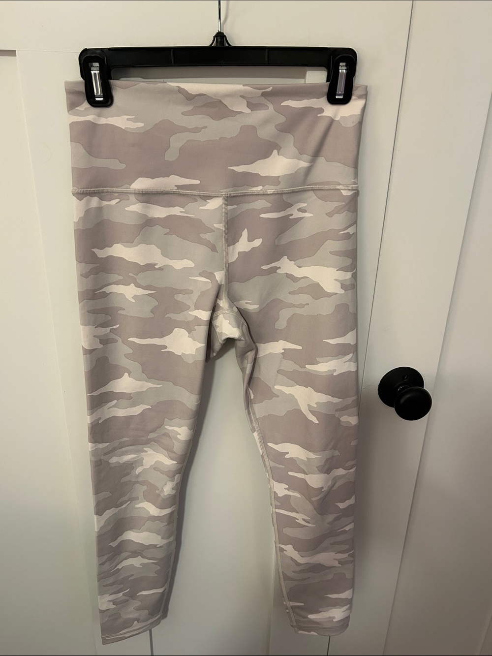 Athleta Elation Camo 7/8 Tight